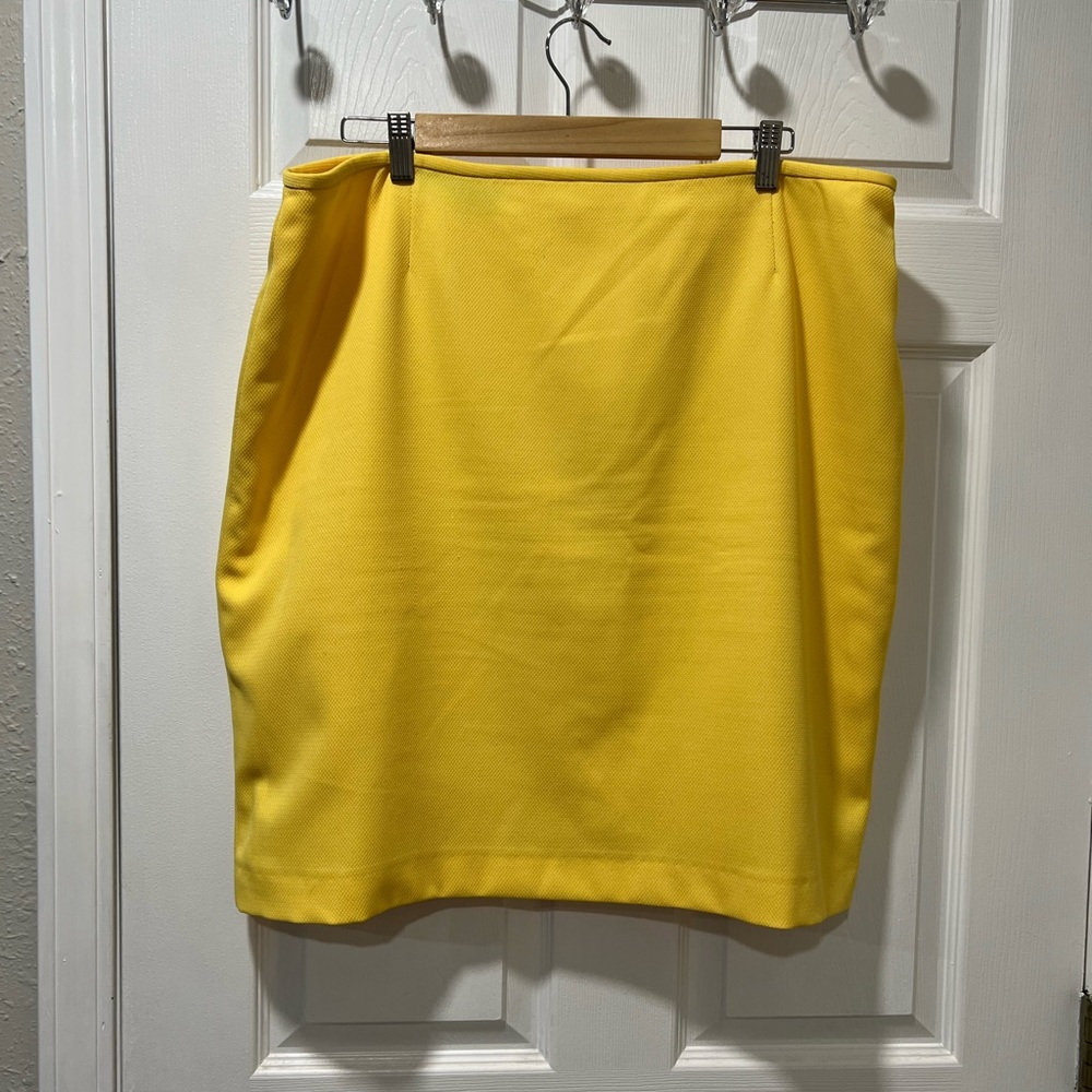 Tahari ASL yellow pencil skirt
